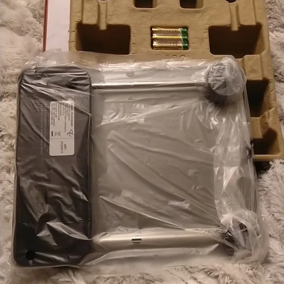 *NIB* Stainless steel Digital Kitchen Scale - Picture 9 of 9